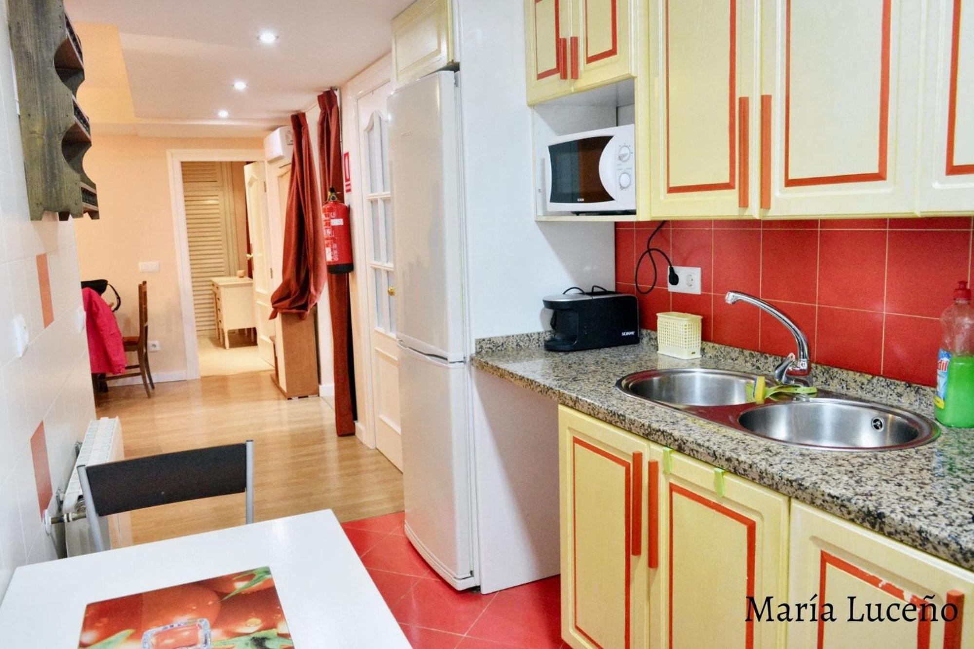 Comfortable Apartment In Caceres 55 M² Welcoming Terrace Buitenkant foto